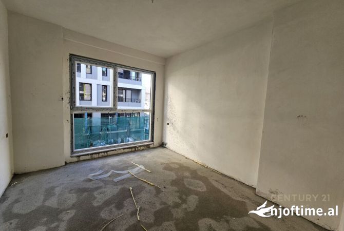 Shtepi ne shitje Apartament ne Tirane, 2+1, Mobilimi Bosh, pa mobiluar, Pagesa 163,000  Euro.