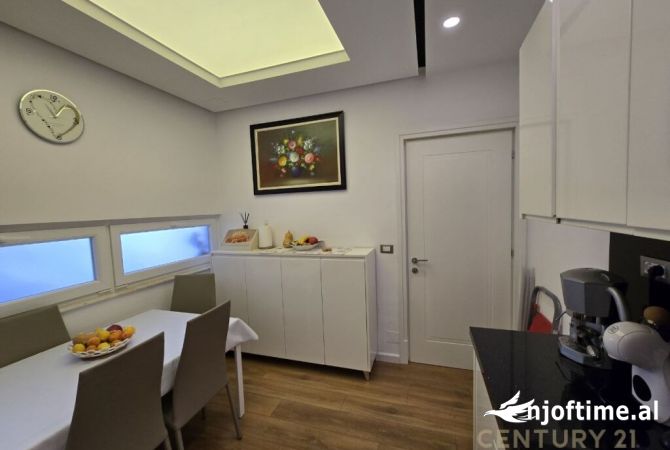 Shtepi ne shitje 2+1 ne Tirane - 310,000 Euro
