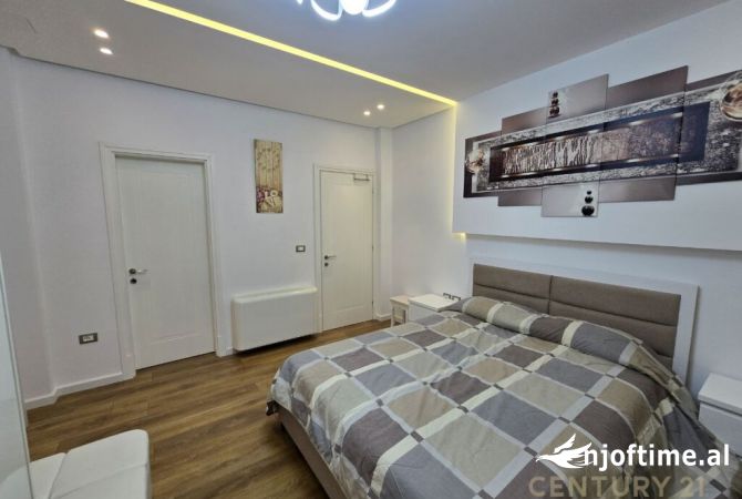 Shtepi ne shitje Apartament ne Tirane, 2+1, Mobilimi E mobiluar, Pagesa 310,000  Euro.