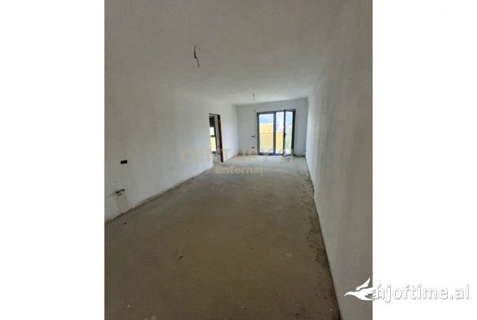 Shtepi ne shitje 3+1 ne Tirane - 198,000 Euro