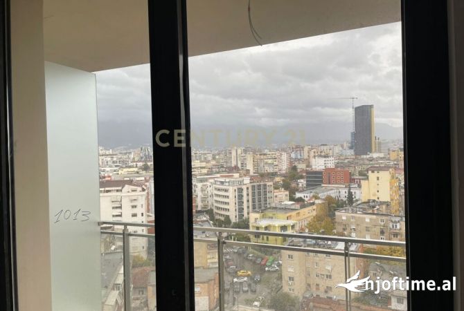 Shtepi ne shitje Apartament ne Tirane, 3+1, Mobilimi Pjeserisht e mobiluar, Pagesa 430,000  Euro.
