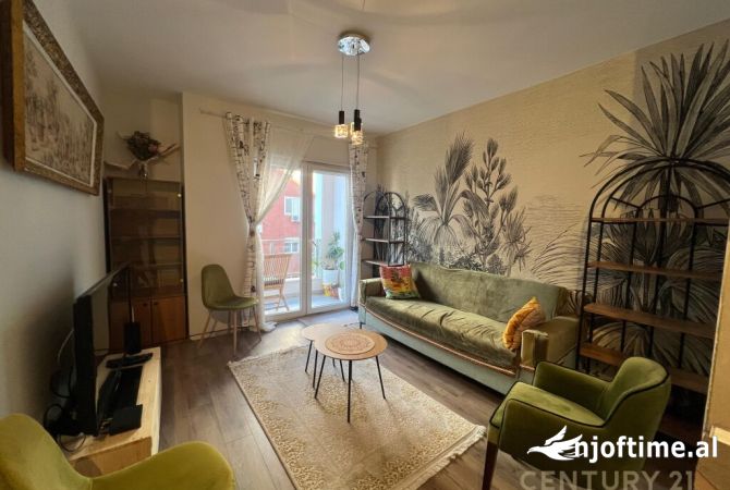 Shtepi me qera 2+1 ne Tirane - 800 Euro