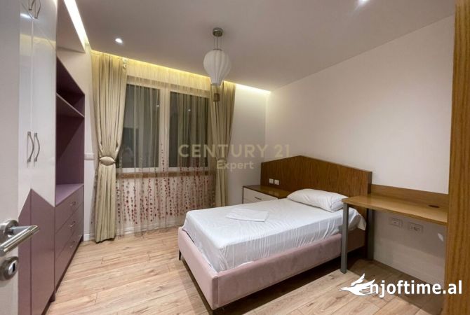 Shtepi me qera Apartament ne Tirane, 2+1, Mobilimi E mobiluar, Pagesa 1,000  Euro.