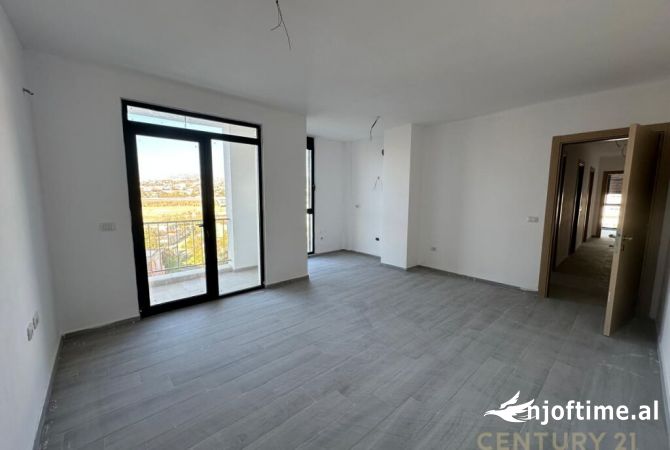 Shtepi ne shitje Apartament ne Tirane, 1+1, Mobilimi Bosh, pa mobiluar, Pagesa 78,000  Euro.