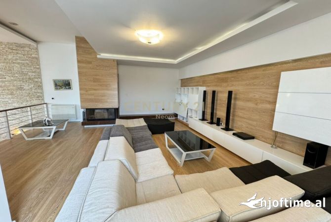 Shtepi ne shitje Duplex(shtepi me 2 kate) ne Tirane, 4+1, Mobilimi E mobiluar, Pagesa 280,000  Euro.