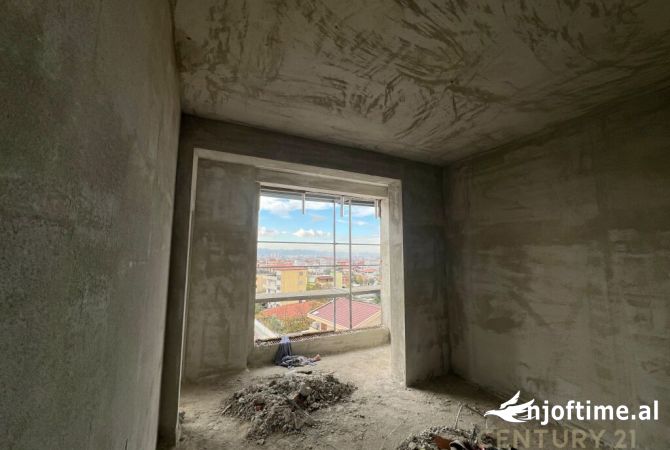 Shtepi ne shitje Apartament ne Tirane, 2+1, Mobilimi Bosh, pa mobiluar, Pagesa 155,000  Euro.