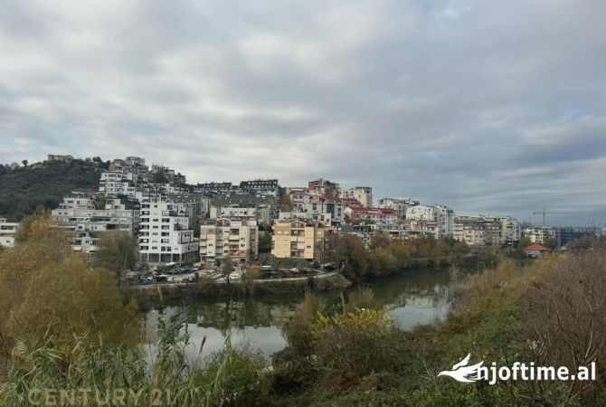 Shtepi ne shitje Apartament ne Tirane, 2+1, Mobilimi E mobiluar, Pagesa 240,000  Euro.