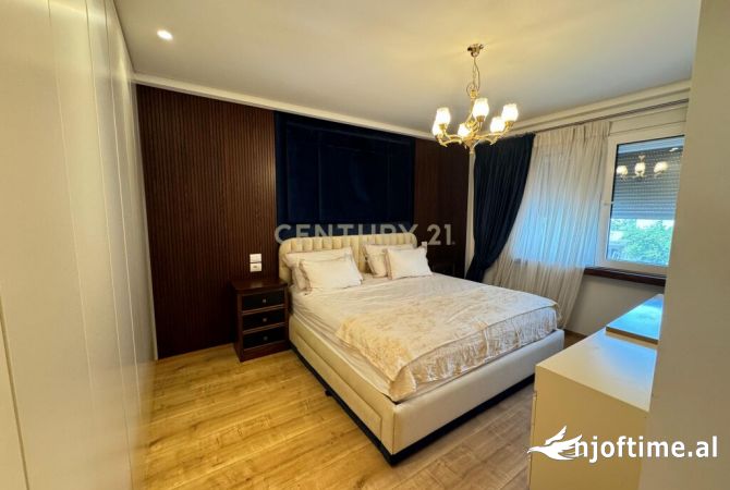 Shtepi ne shitje Apartament ne Tirane, 2+1, Mobilimi E mobiluar, Pagesa 239,000  Euro.