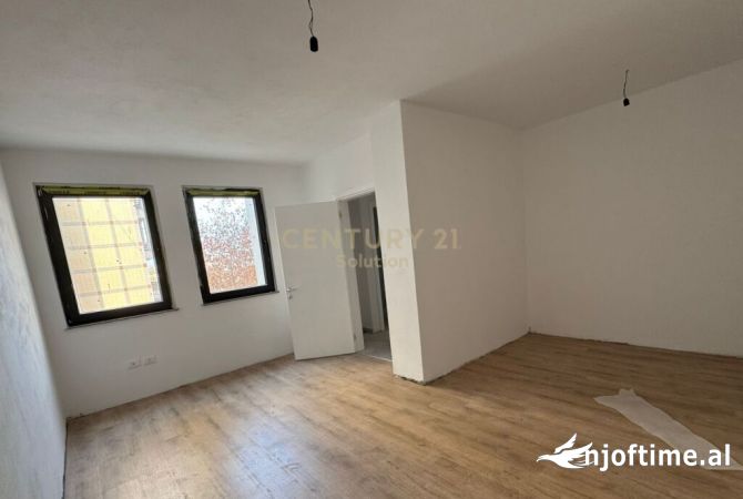 Shtepi ne shitje 1+1 ne Tirane - 105,000 Euro