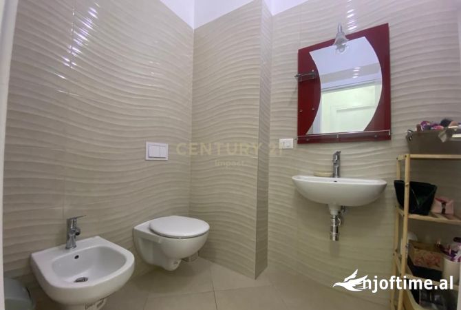 Shtepi me qera Apartament ne Tirane, 1+1, Mobilimi E mobiluar, Pagesa 550  Euro.