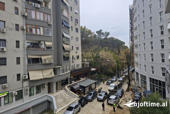 Shtepi ne shitje Apartament ne Tirane, 2+1, Mobilimi E mobiluar, Pagesa 365,000  Euro.