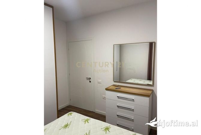 Shtepi ne shitje Apartament ne Tirane, 2+1, Mobilimi E mobiluar, Pagesa 149,000  Euro.