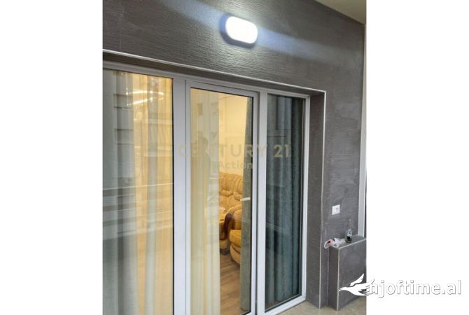 Shtepi ne shitje Apartament ne Tirane, 2+1, Mobilimi E mobiluar, Pagesa 149,000  Euro.