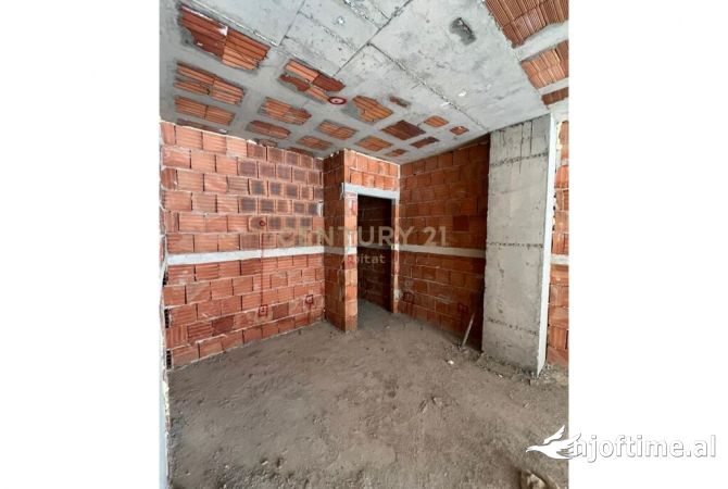 Shtepi ne shitje 1+1 ne Tirane - 125,000 Euro