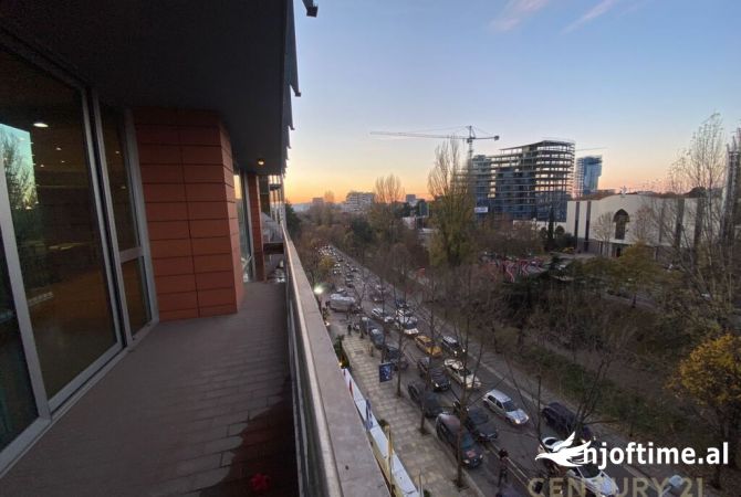 Ambient biznesi me qera 3+1 ne Tirane - 3,500 Euro