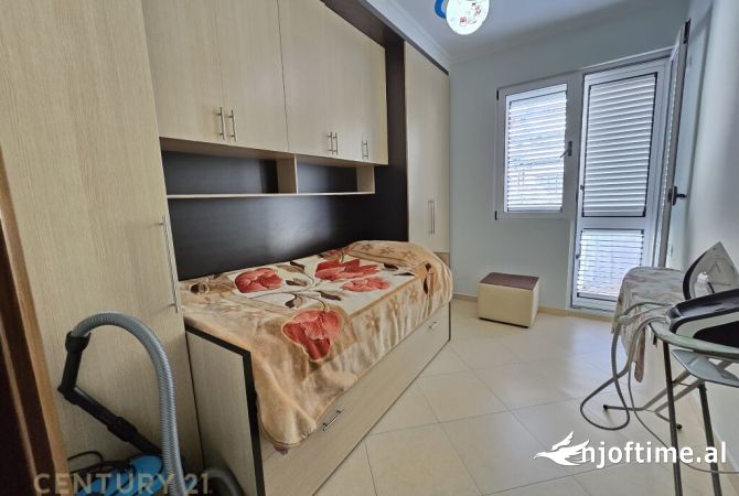 Shtepi ne shitje Apartament ne Tirane, 2+1, Mobilimi E mobiluar, Pagesa 113,000  Euro.