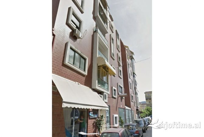 Shtepi ne shitje 1+1 ne Tirane - 165,000 Euro