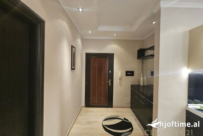 Shtepi me qera Apartament ne Tirane, 2+1, Mobilimi E mobiluar, Pagesa 700  Euro.