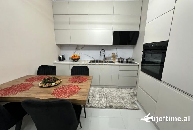 Shtepi me qera 2+1 ne Tirane - 600 Euro
