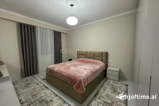 Shtepi me qera Apartament ne Tirane, 2+1, Mobilimi E mobiluar, Pagesa 600  Euro.