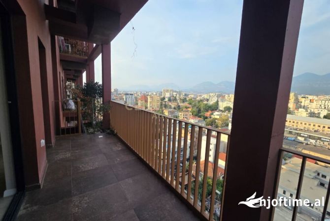 Shtepi me qera 3+1 ne Tirane - 1,400 Euro