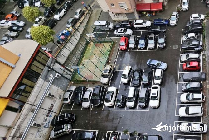 Shtepi me qera Apartament ne Tirane, 2+1, Mobilimi E mobiluar, Pagesa 650  Euro.