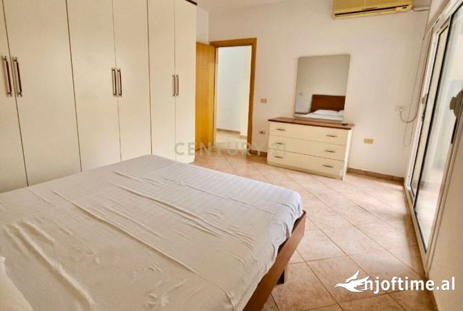 Shtepi me qera Apartament ne Tirane, 2+1, Mobilimi E mobiluar, Pagesa 650  Euro.