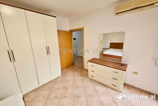 Shtepi me qera Apartament ne Tirane, 2+1, Mobilimi E mobiluar, Pagesa 650  Euro.