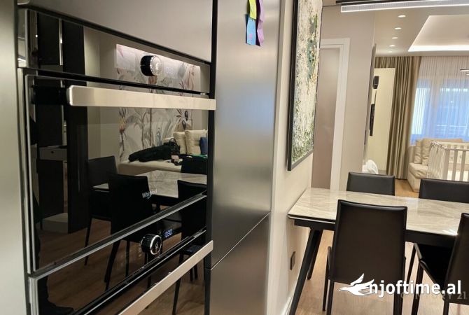 Shtepi ne shitje Apartament ne Tirane, 2+1, Mobilimi E mobiluar, Pagesa 259,000  Euro.