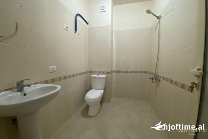 Shtepi me qera Apartament ne Tirane, 2+1, Mobilimi E mobiluar, Pagesa 700  Euro.