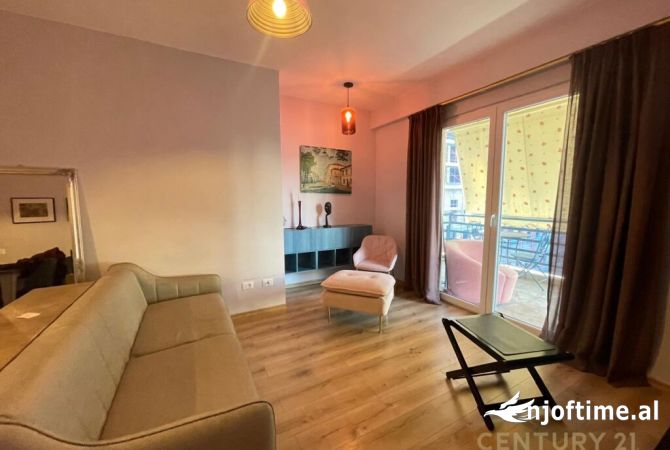 Shtepi me qera 2+1 ne Tirane - 700 Euro
