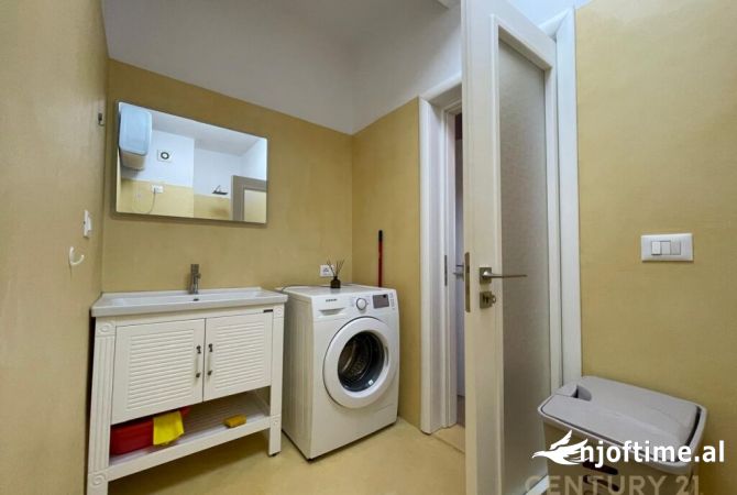 Shtepi me qera Apartament ne Tirane, 2+1, Mobilimi E mobiluar, Pagesa 700  Euro.