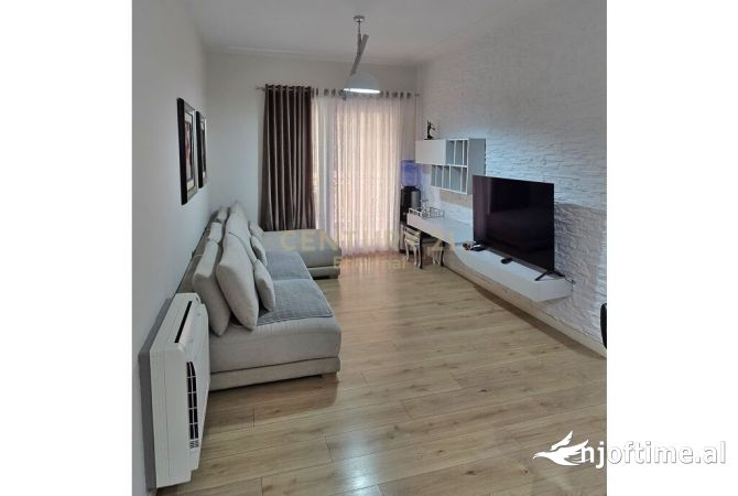 Shtepi me qera 1+1 ne Tirane - 700 Euro