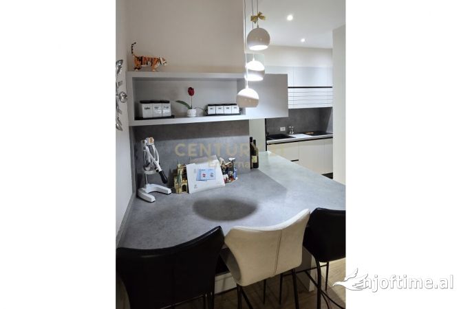 Shtepi me qera 1+1 ne Tirane - 700 Euro