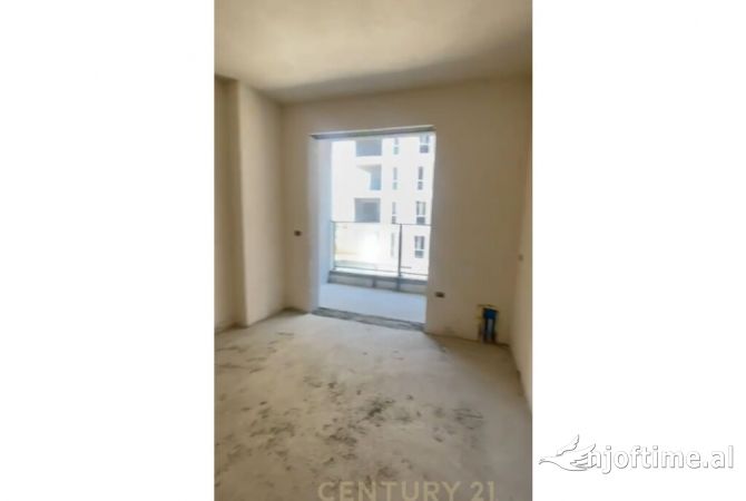 Shtepi ne shitje Apartament ne Tirane, 1+1, Mobilimi Bosh, pa mobiluar, Pagesa 55,000  Euro.