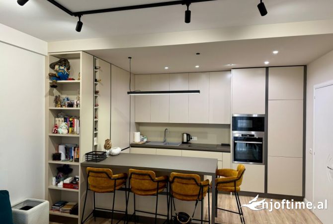 Shtepi me qera Apartament ne Tirane, 1+1, Mobilimi E mobiluar, Pagesa 700  Euro.