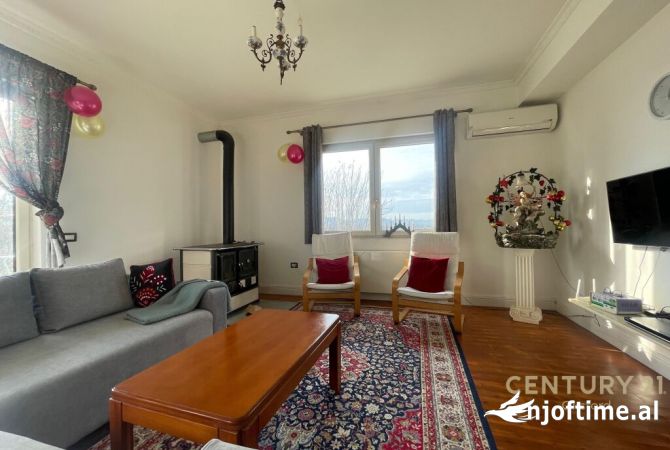 Shtepi me qera 2+1 ne Tirane - 700 Euro