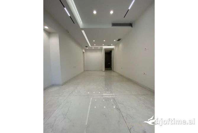 Ambient biznesi me qera 1+1 ne Tirane - 600 Euro