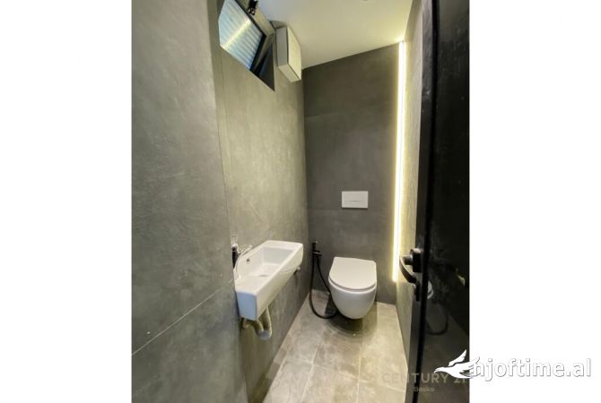 Ambient biznesi me qera 1+1 ne Tirane - 600 Euro