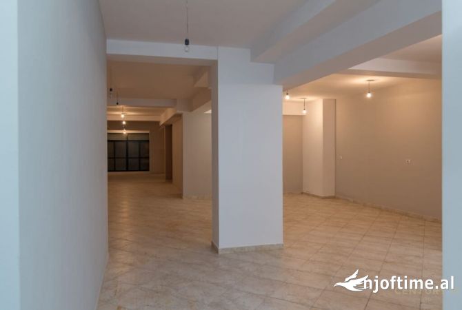 Ambient Komercial prane 21 Dhjetorit!