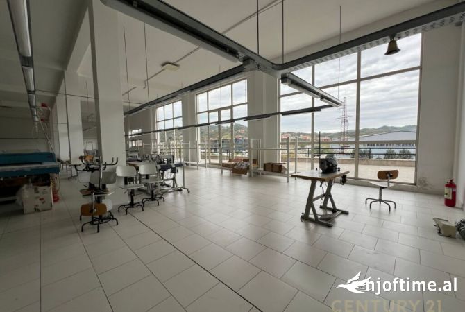 Ambient biznesi me qera 3+1 ne Tirane - 5,000 Euro