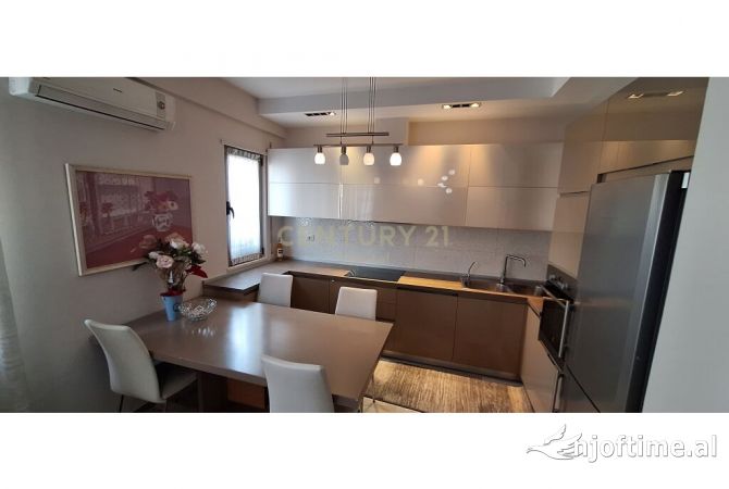 Shtepi me qera Apartament ne Tirane, 2+1, Mobilimi E mobiluar, Pagesa 600  Euro.