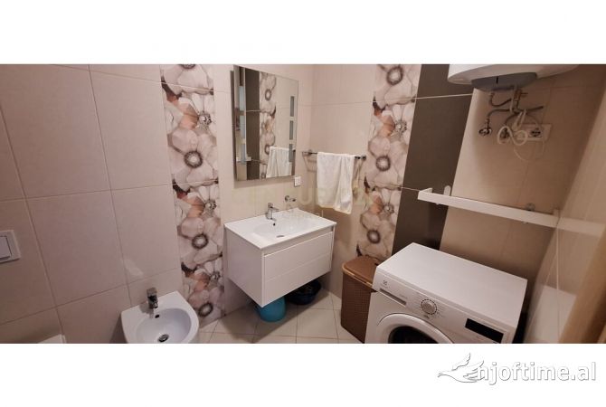 Shtepi me qera Apartament ne Tirane, 2+1, Mobilimi E mobiluar, Pagesa 600  Euro.