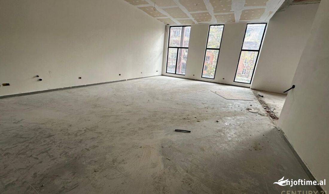 Jepet me qira Njesi 113m2 te Garden Building!
