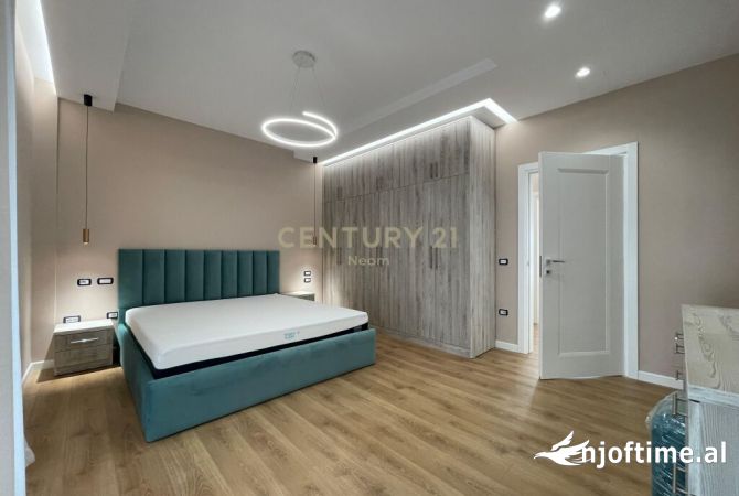 Shtepi me qera Apartament ne Tirane, 3+1, Mobilimi E mobiluar, Pagesa 1,600  Euro.