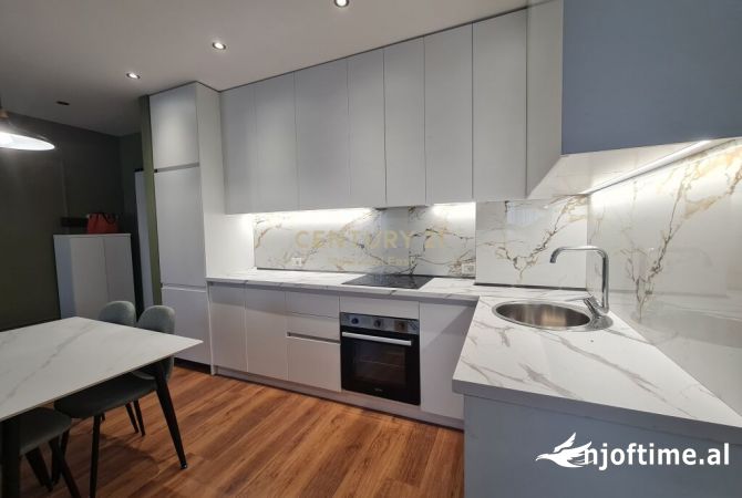 Shtepi me qera 2+1 ne Tirane - 780 Euro