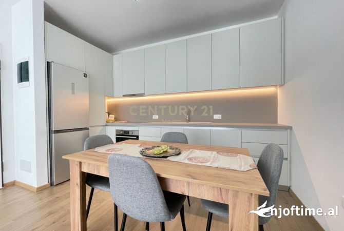 Shtepi me qera 2+1 ne Tirane - 930 Euro