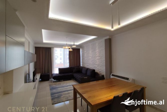 Shtepi ne shitje Apartament ne Tirane, 2+1, Mobilimi E mobiluar, Pagesa 260,000  Euro.
