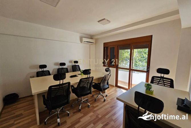 Ambient biznesi me qera 3+1 ne Tirane - 850 Euro