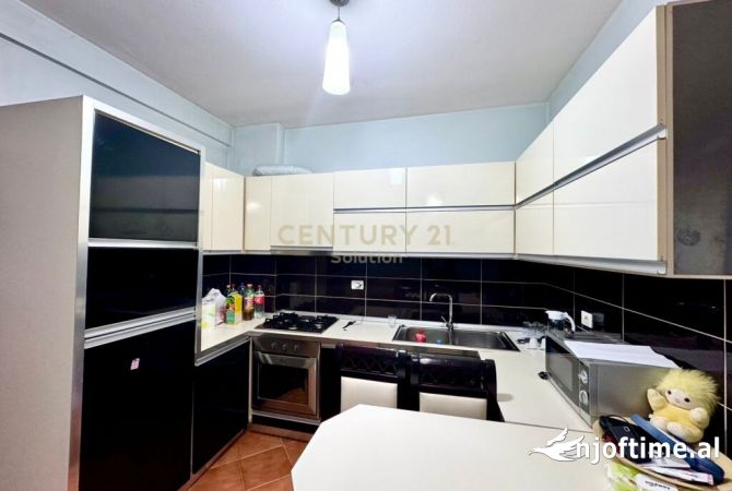 Shtepi me qera 2+1 ne Tirane - 470 Euro